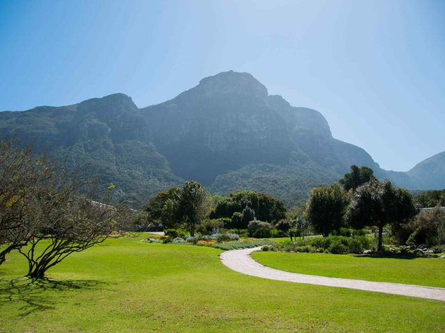 https://aerholidaysinfra.com/wp-content/uploads/2018/08/post_capetown_04-640x480.jpg