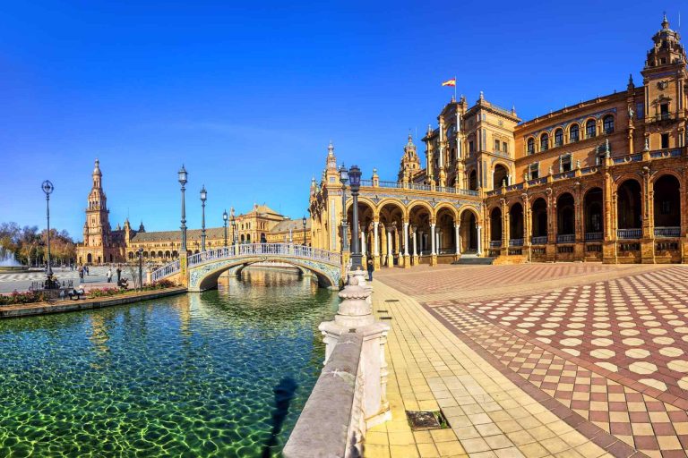 https://aerholidaysinfra.com/wp-content/uploads/2018/09/seville-01-768x512.jpg